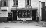 The Pottery Shop c.1955, Polperro
