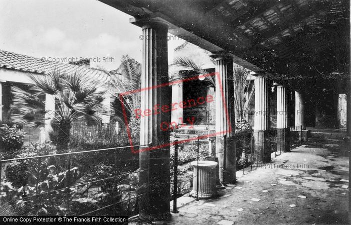 Photo of Pompeii, Casa Degli Amorini Dorati c.1920