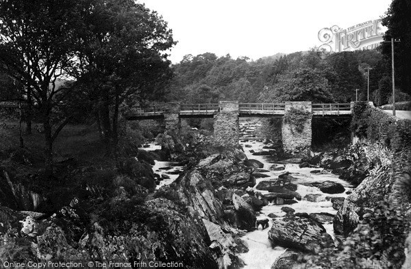 Photo of Pont Y Pant, The Bridge c.1935
