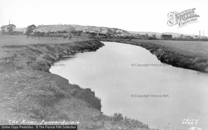 Photo of Pontarddulais, The River c.1945