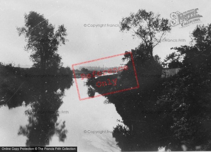 Photo of Pontarddulais, The River c.1945