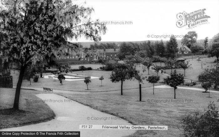Photo of Pontefract, Friarwood Valley Gardens c.1965