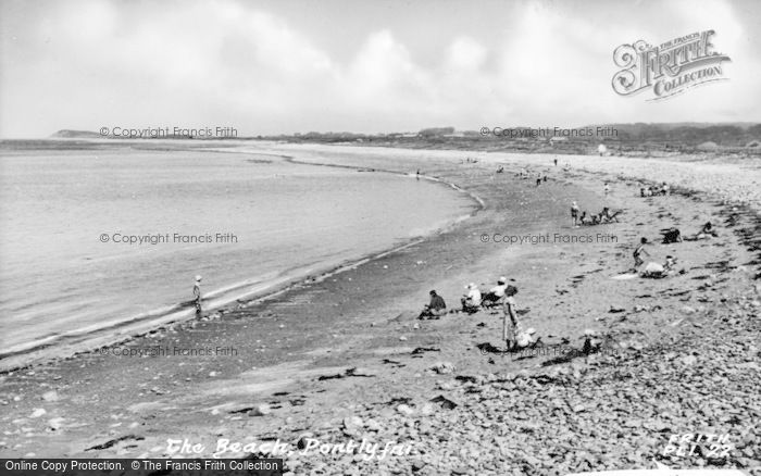 Photo of Pontllyfni, The Beach c.1955