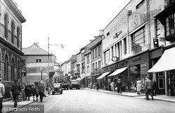 Commercial Road c.1955, Pontypool