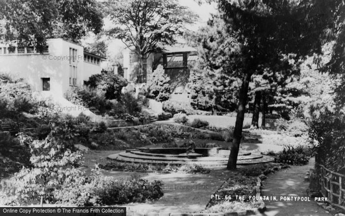 Photo of Pontypool, Park, The Fountain c.1960