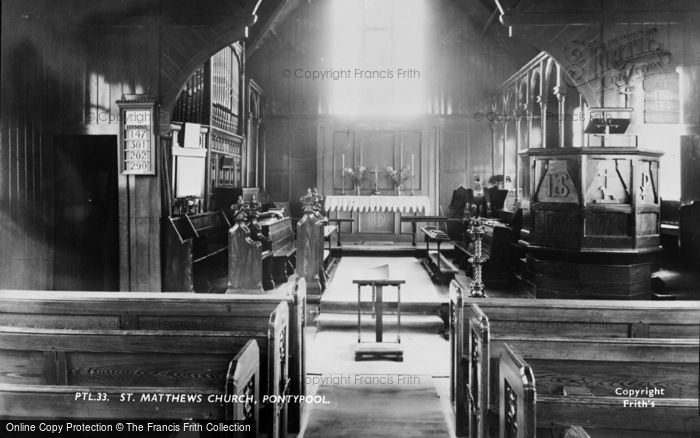 Photo of Pontypool, St Matthew's Church Interior c.1960