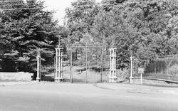 The Park Gates c.1960, Pontypool