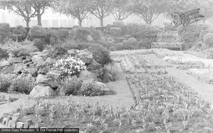 Photo of Pontypridd, Floral Gardens, Ynysangharad Park c.1950