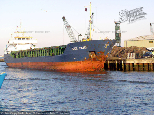 Photo of Poole, Cargo Ship 2004