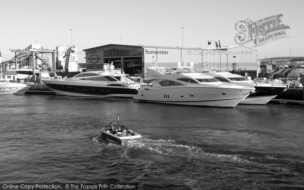 Photo of Poole, Luxury Sunseekers At Hamworthy 2004