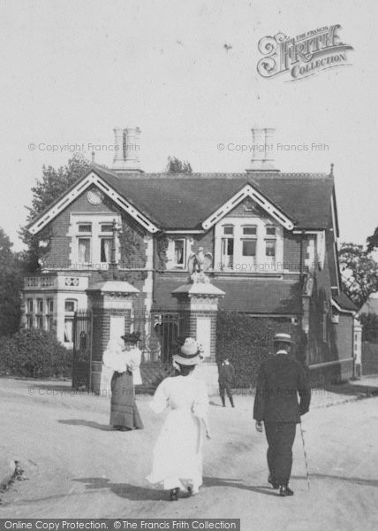 Photo of Poole, Park Entrance, People 1908