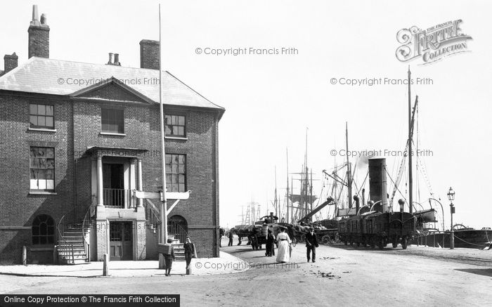 Photo of Poole, The Custom House 1904
