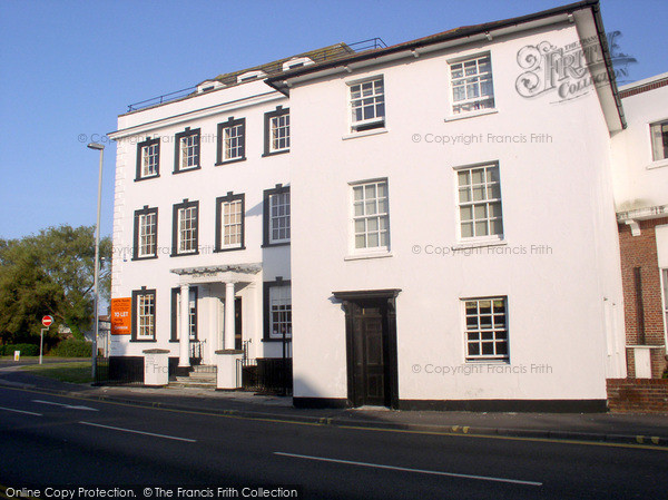 Photo of Poole, West Street, Jolliffe House 2004