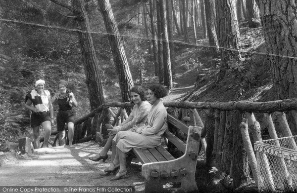 Photo of Poole, Women In Branksome Chine 1931