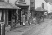 Village Shop 1927, Porlock