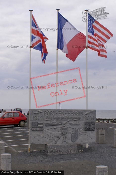 Photo of Port En Bessin, Town Sign 2008