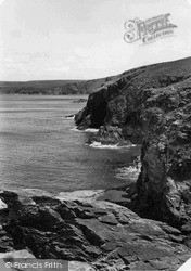 The Cliffs c.1955, Port Gaverne