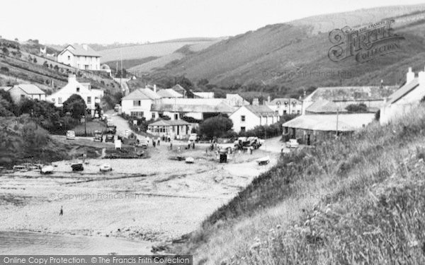 Photo of Port Gaverne, The Village c.1960