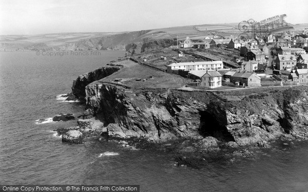 Photo of Port Isaac, East Cliff c.1960