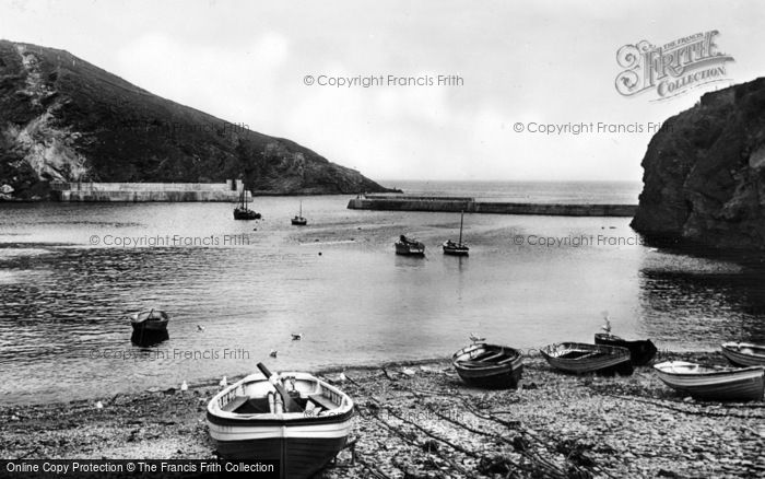 Photo of Port Isaac, Harbour c.1935