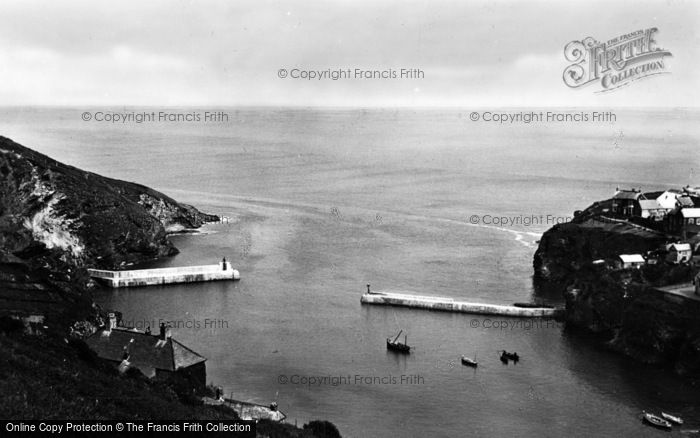 Photo of Port Isaac, Harbour c.1935
