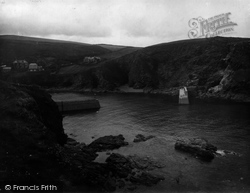 The Harbour Entrance 1938, Port Isaac