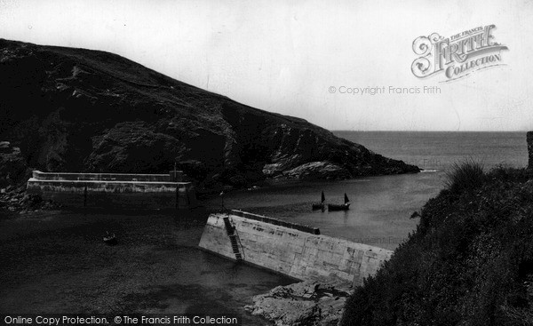 Photo of Port Isaac, The Harbour Entrance c.1955