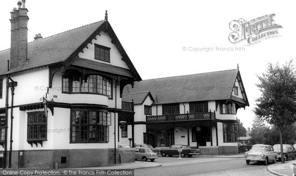 Photo of Port Sunlight, Bridge Inn c.1965