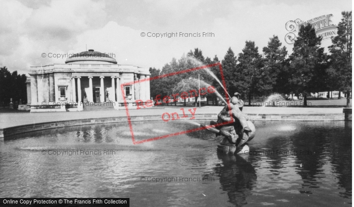 Photo of Port Sunlight, Fountain And Art Gallery c.1955