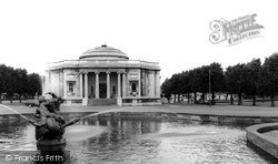 The Fountain And Lady Lever Art Gallery c.1965, Port Sunlight