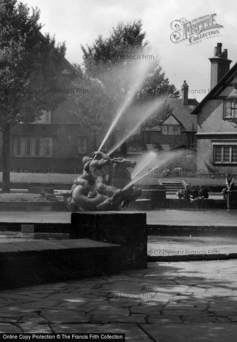 Photo of Port Sunlight, The Fountain c.1955