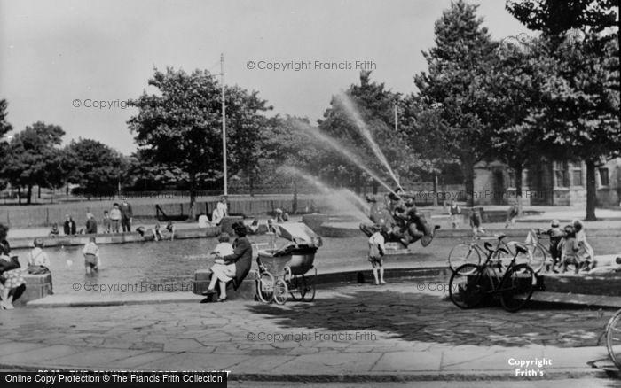 Photo of Port Sunlight, The Fountain c.1955