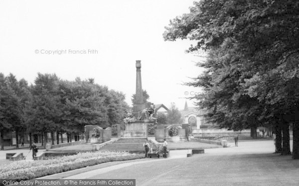Photo of Port Sunlight, The Gardens And Memorial c.1965
