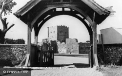 Castle, Lychgate And Keep c.1965, Portchester