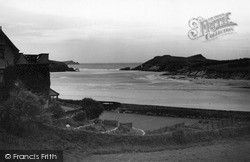 Beach From East c.1955, Porth