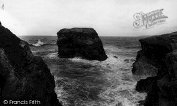 Black Humphrey From The Bridge c.1965, Porth