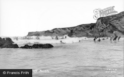 Surfing c.1960, Porth