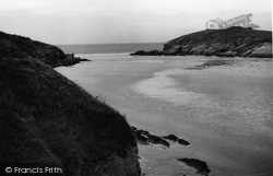 The Bay And Island c.1955, Porth