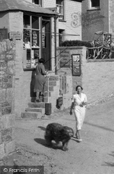 The Village  Shop 1935, Porth