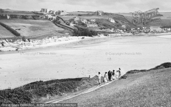 Photo of Porth, Walkers Leaving The Beach, Trevelgue Head c.1960