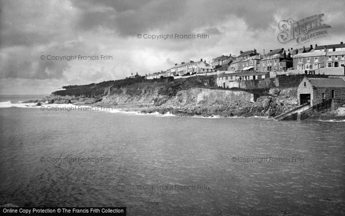 Photo of Porthleven, Gar Tol Point 1924