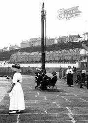 People On Harbourside 1911, Porthleven