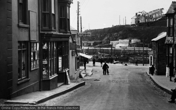 Photo of Porthleven, Pickfords Removal Service, Fore Street c.1933