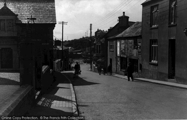 Photo of Porthleven, Torleven Road c.1955