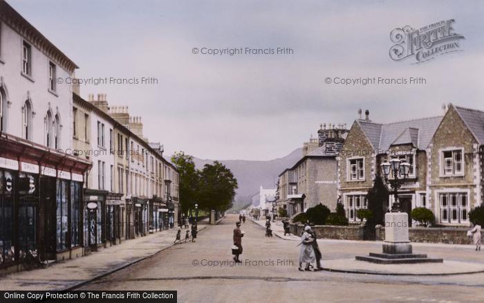Photo of Porthmadog, High Street 1931