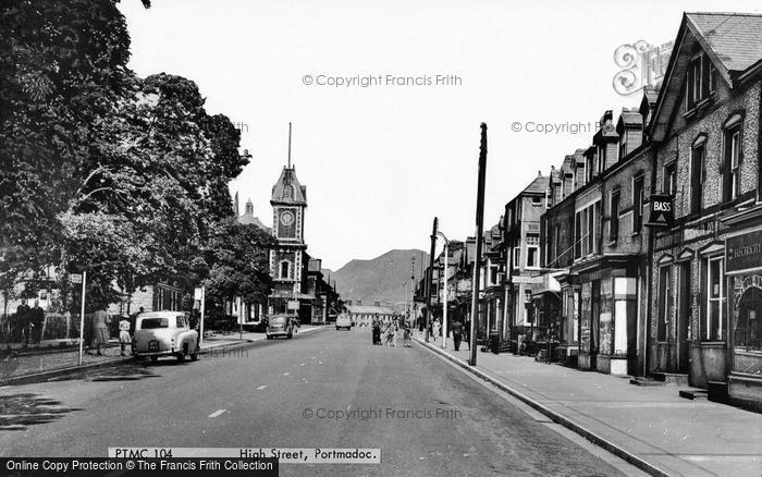 Photo of Porthmadog, High Street c.1960