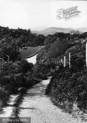 On The Footpath From Borth Y Gest c.1932, Porthmadog