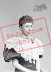 Miss A Fernandez 1896, Portraiture
