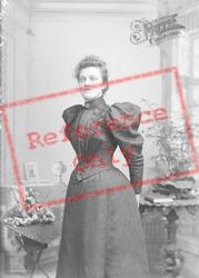 Miss Combes 1894, Portraiture