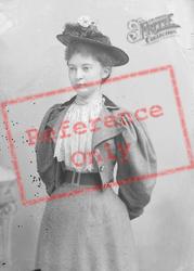 Miss Cuff, Hazlegrove Sparkford c.1895, Portraiture